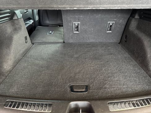 Used 2024 Cadillac XT4 Premium Luxury image 12