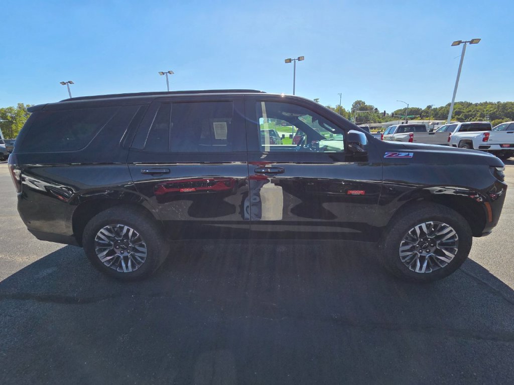 Used 2025 Chevrolet Tahoe Z71 AWD/4WD image 3