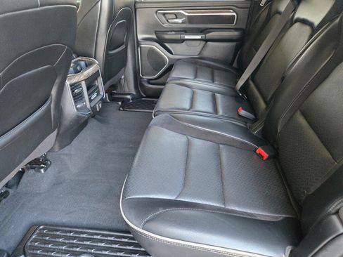 Used 2019 RAM 1500 Laramie AWD/4WD image 15