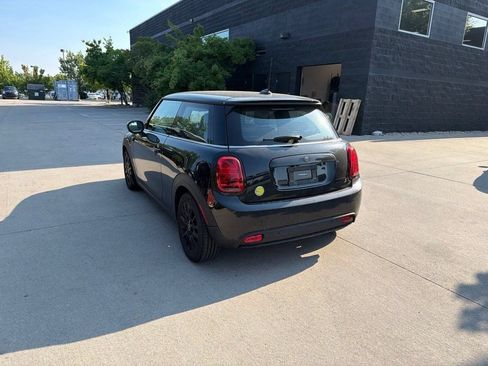 Used 2024 MINI Cooper SE FWD image 3