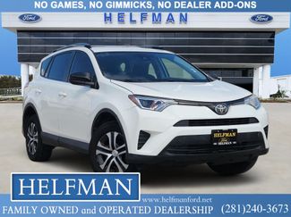 Used 2017 Toyota RAV4 LE FWD video 1