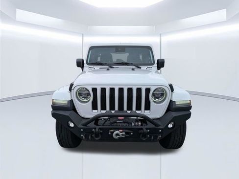 Used 2019 Jeep Wrangler Unlimited Sahara AWD/4WD image 9