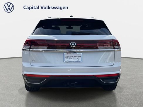 New 2026 Volkswagen Atlas Cross Sport SE image 4
