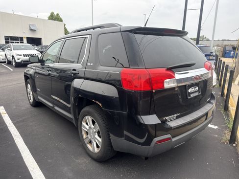Used 2010 GMC Terrain SLE AWD/4WD image 3