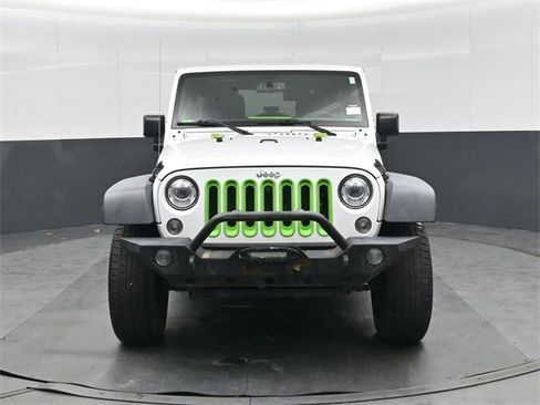 Used 2017 Jeep Wrangler Unlimited Rubicon image 9