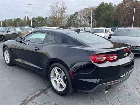 Used 2022 Chevrolet Camaro LT image 4