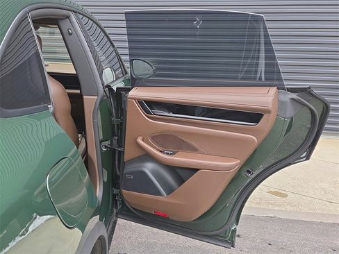 Used 2025 Porsche Macan Electric image 22