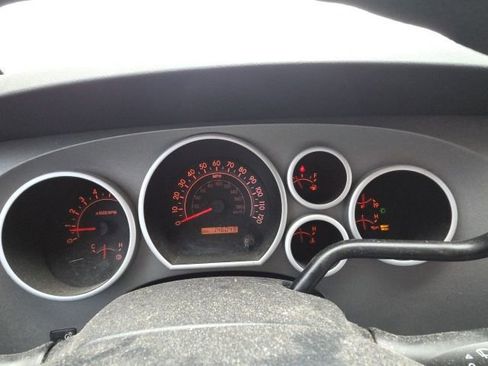 Used 2011 Toyota Tundra 4x4 Double Cab w/ Tow Pkg image 33