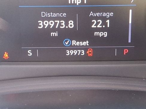 Certified 2021 Cadillac XT4 Premium Luxury w/ Cold Weather Package image 18