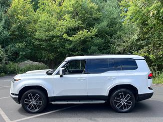 Used 2024 Lexus GX 550 w/ Accessory Package (2T) AWD/4WD video 2