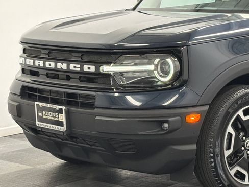 Used 2023 Ford Bronco Sport Outer Banks w/ Tech Package AWD/4WD image 2