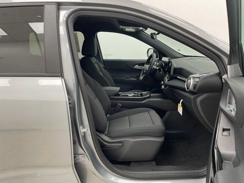 New 2026 Chevrolet Equinox LT w/ Safety and Technology Package AWD/4WD image 12