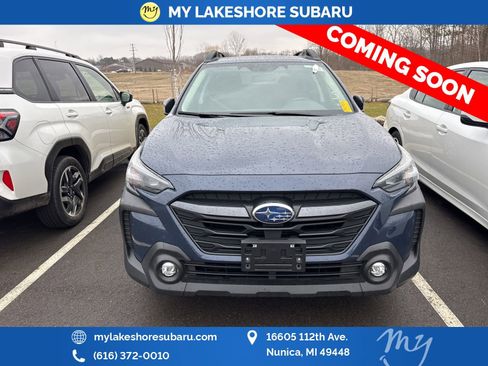 Used 2025 Subaru Outback Premium image 2