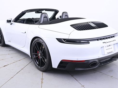 Used 2022 Porsche 911 Carrera 4S image 3
