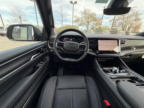 New 2026 Jeep Grand Wagoneer L Summit image 13
