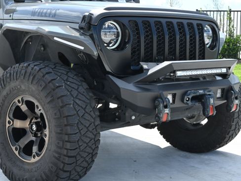 Used 2021 Jeep Gladiator Sport AWD/4WD image 12