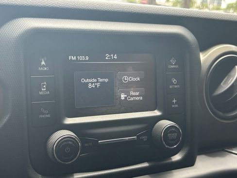 Used 2018 Jeep Wrangler Unlimited Sport AWD/4WD image 18