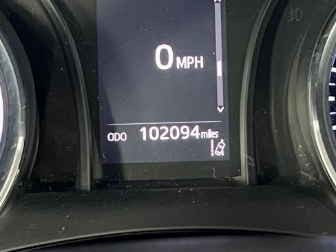 Used 2020 Toyota Camry SE image 34