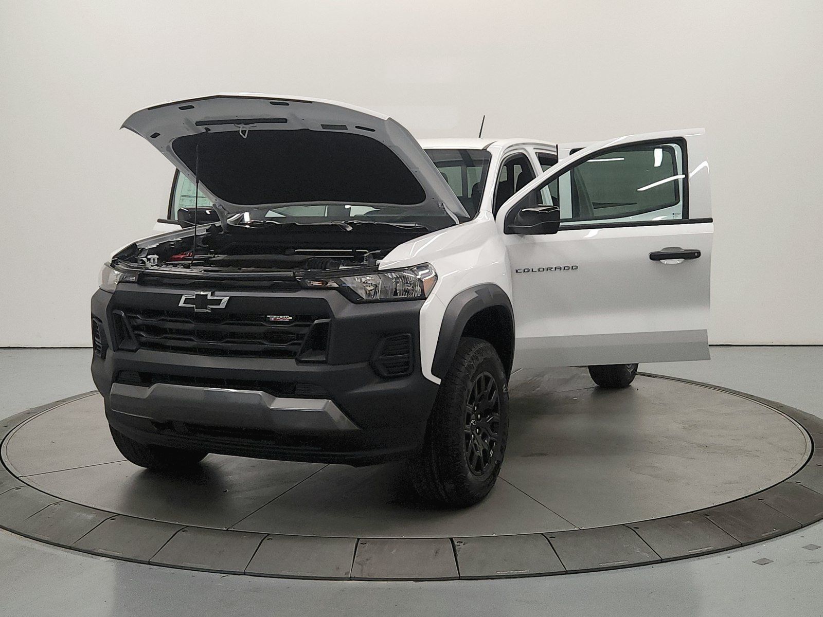 New 2026 Chevrolet Colorado Trail Boss AWD/4WD image 12