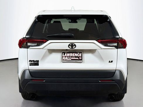 Used 2023 Toyota RAV4 LE FWD image 5