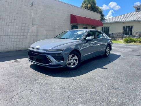 Used 2025 Hyundai Sonata SE FWD image 5