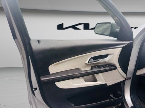 Used 2011 Chevrolet Equinox LS w/ Bluetooth Package FWD image 12