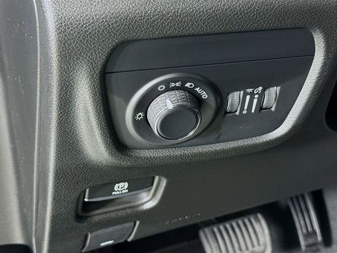 New 2025 Jeep Grand Cherokee L Altitude image 10