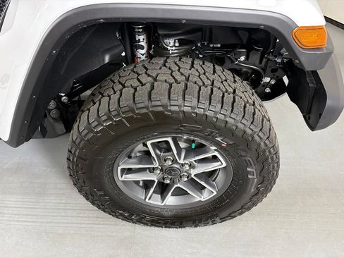 New 2026 Jeep Gladiator Mojave w/ Dual Top Group AWD/4WD image 11