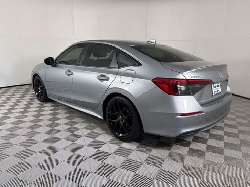 Used 2022 Honda Civic Sport image 3