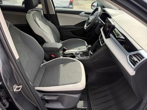 New 2026 Volkswagen Taos SE AWD/4WD image 28