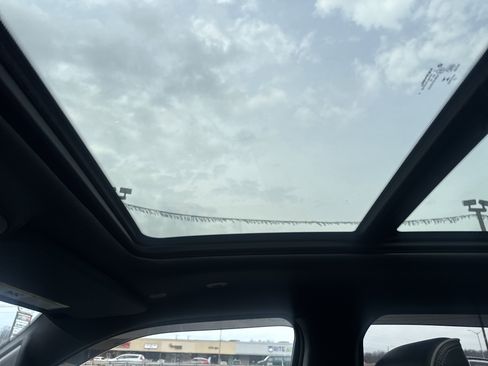 Used 2022 RAM 1500 Laramie image 29