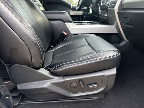 Used 2021 Ford F250 Lariat image 13