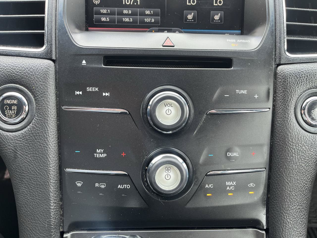 Used 2015 Ford Taurus SEL w/ Equipment Group 201A AWD/4WD image 20