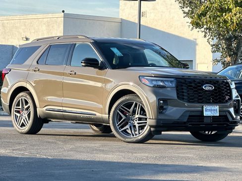 New 2026 Ford Explorer ST image 2