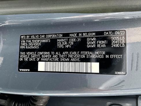 Used 2023 Volvo XC40 B5 Plus w/ Protection Package Premier AWD/4WD image 32