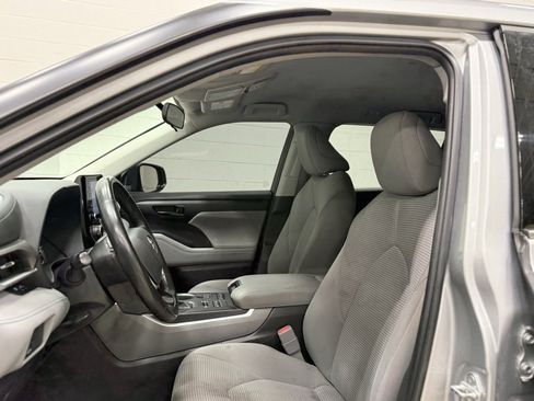 Used 2021 Toyota Highlander XSE image 10