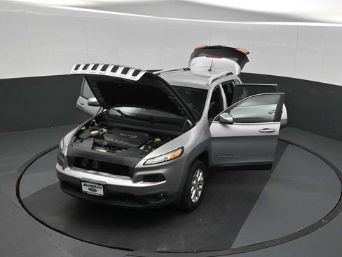 Used 2014 Jeep Cherokee Latitude AWD/4WD image 51