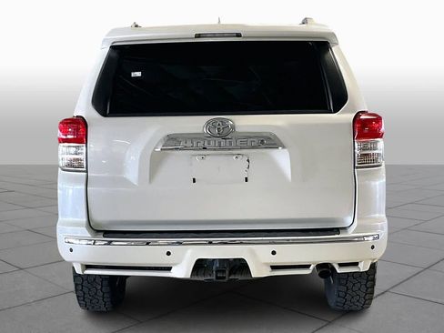 Used 2013 Toyota 4Runner SR5 image 4