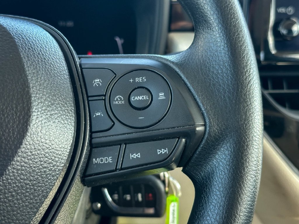 Used 2026 Toyota Corolla LE FWD image 25