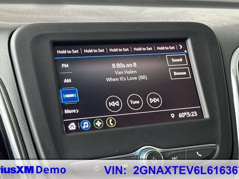 Used 2020 Chevrolet Equinox LT w/ LPO, Floor Liner Package image 28