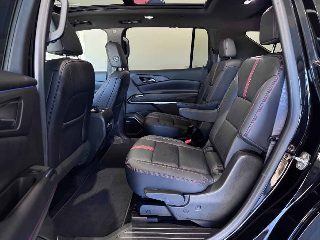 Certified 2025 Chevrolet Traverse RS AWD/4WD image 13