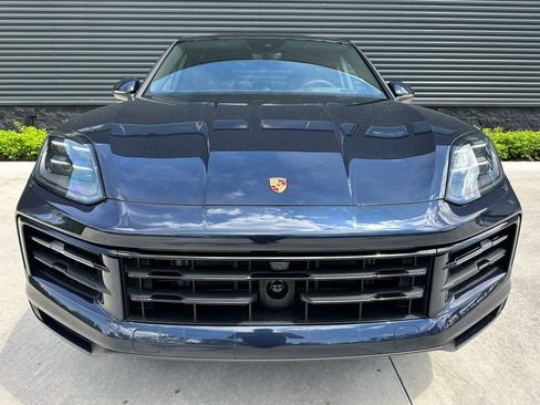 Certified 2025 Porsche Cayenne E-Hybrid Coupe AWD/4WD image 7