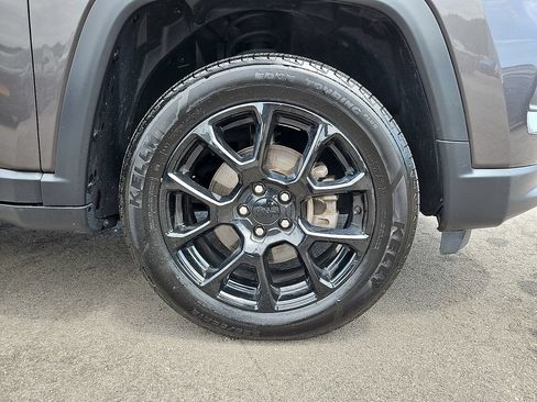 Certified 2022 Jeep Compass Latitude AWD/4WD image 9