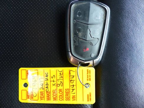 Used 2017 Cadillac XTS Luxury image 47