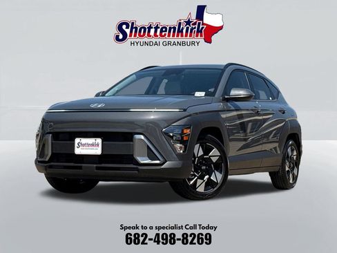 Used 2025 Hyundai Kona SEL FWD image 1