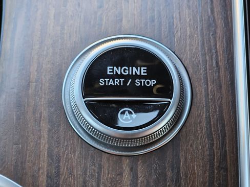 Certified 2025 Mercedes-Benz GLC 300 4MATIC image 22