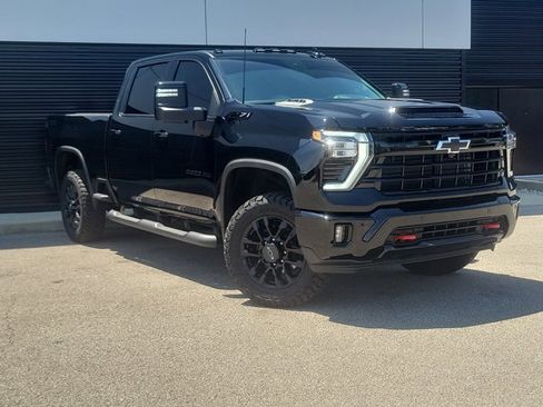 Used 2025 Chevrolet Silverado 3500 LTZ w/ Trail Boss Package AWD/4WD image 2