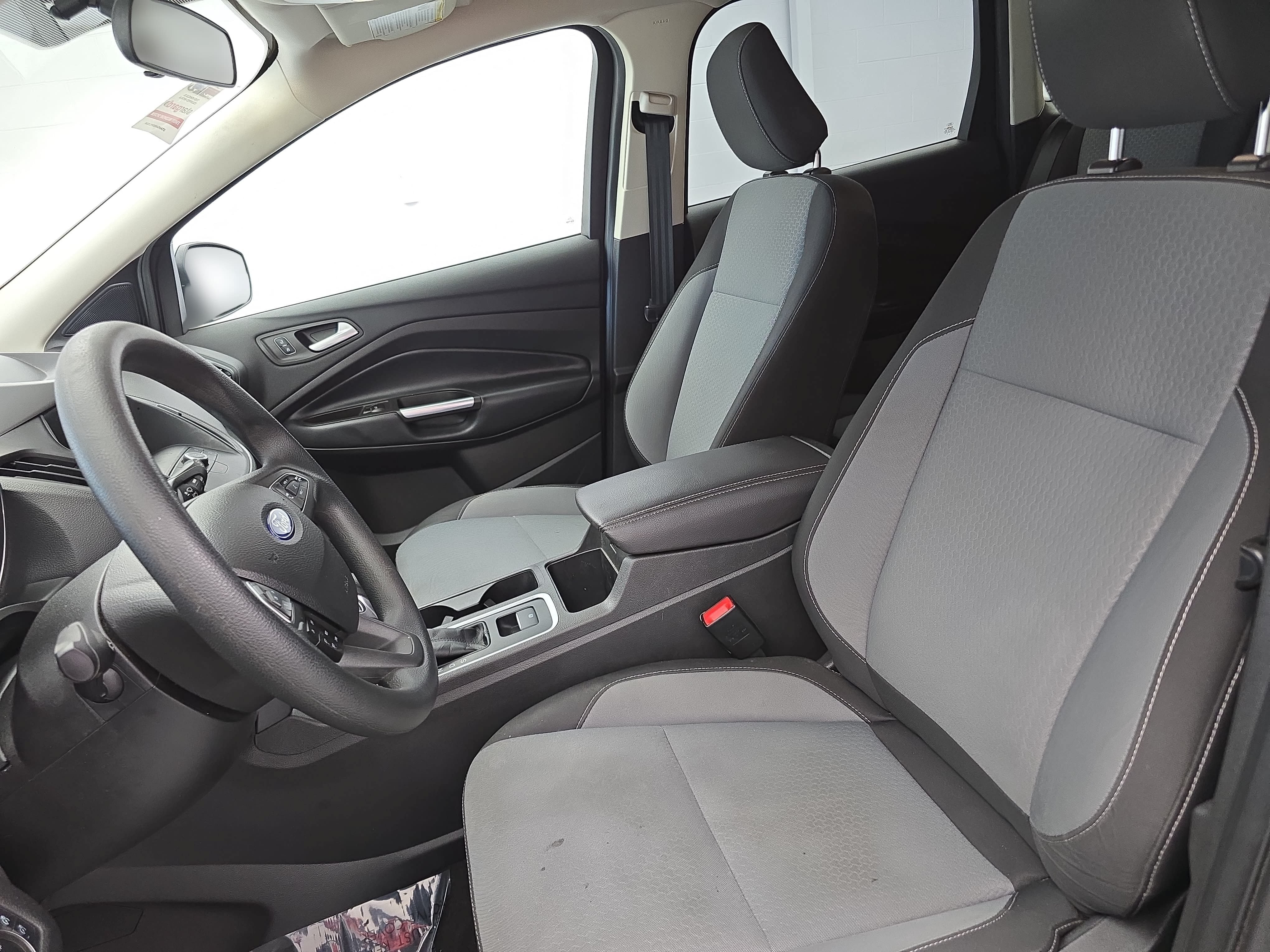 Used 2019 Ford Escape SE FWD image 14