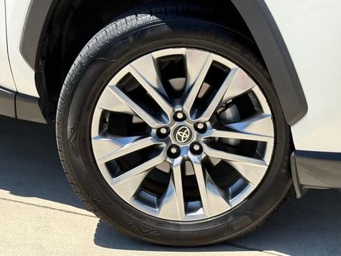 Used 2022 Toyota RAV4 XLE Premium FWD image 2