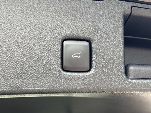 Used 2024 Ford Escape ST-Line w/ Tech Pack #1 AWD/4WD image 11
